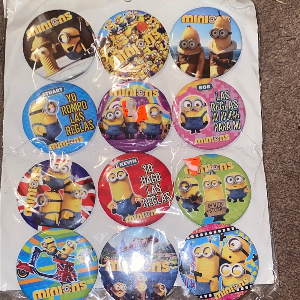 NEW| Minions Themed Button Set, in Spanish